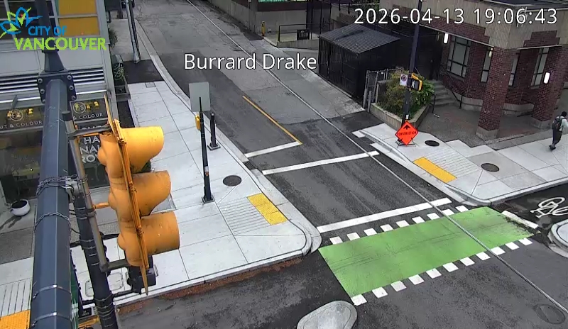 Burrard St & Drake St - W