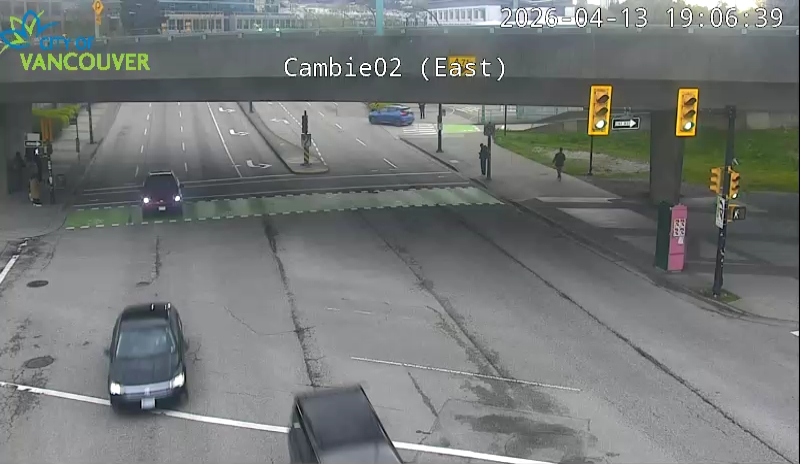 Cambie St & W 2nd Ave - East/West