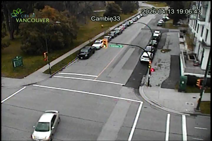 Cambie St & W 33rd Ave - E