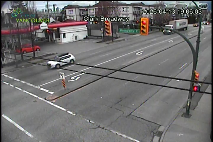 Clark Dr & E Broadway - N