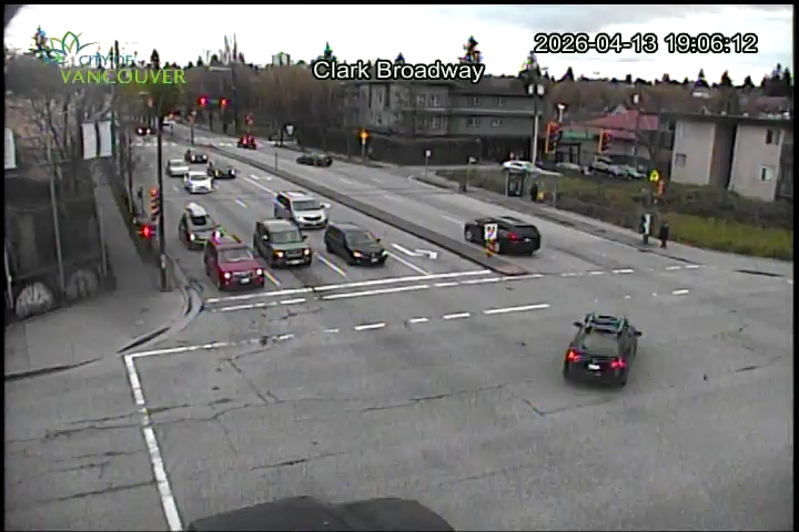 Clark Dr & E Broadway - S