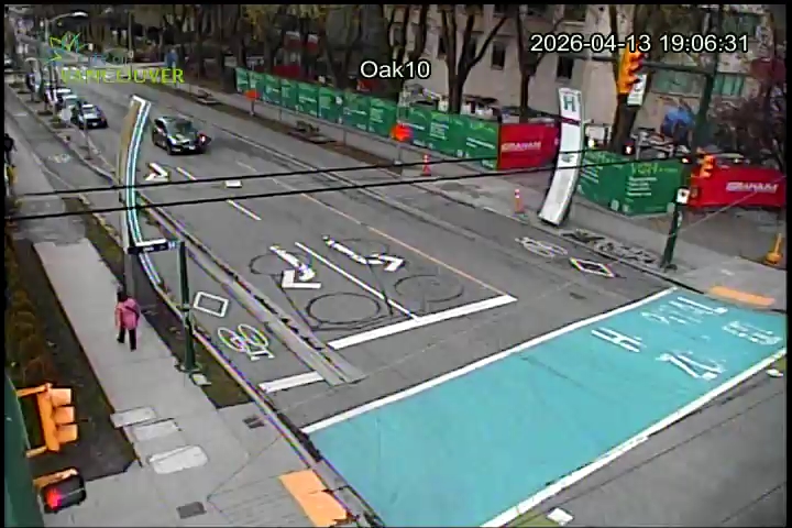 Oak St & W. 10th Ave - East