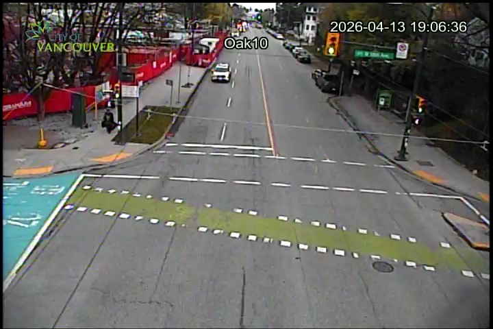 Oak St & W. 10th Ave - South