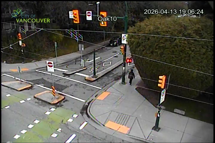 
Oak St & W. 10th Ave - West