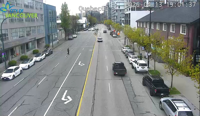 Quebec St & E 2nd Ave - W