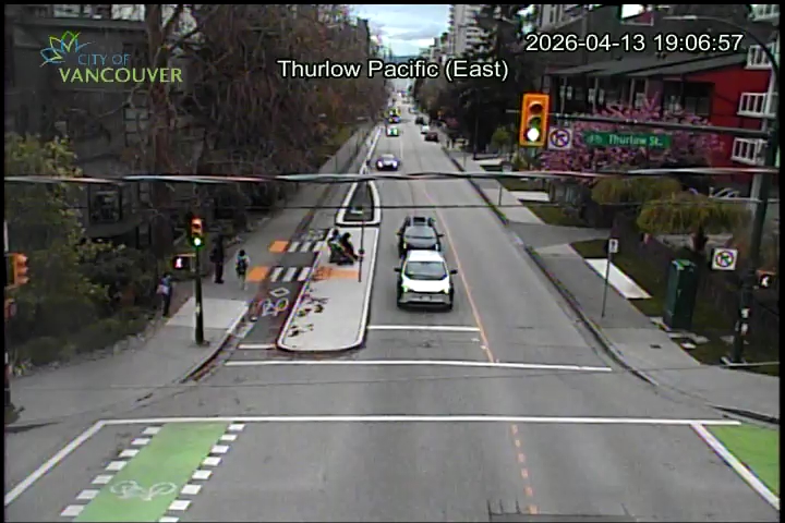 Thurlow St & Pacific St - W